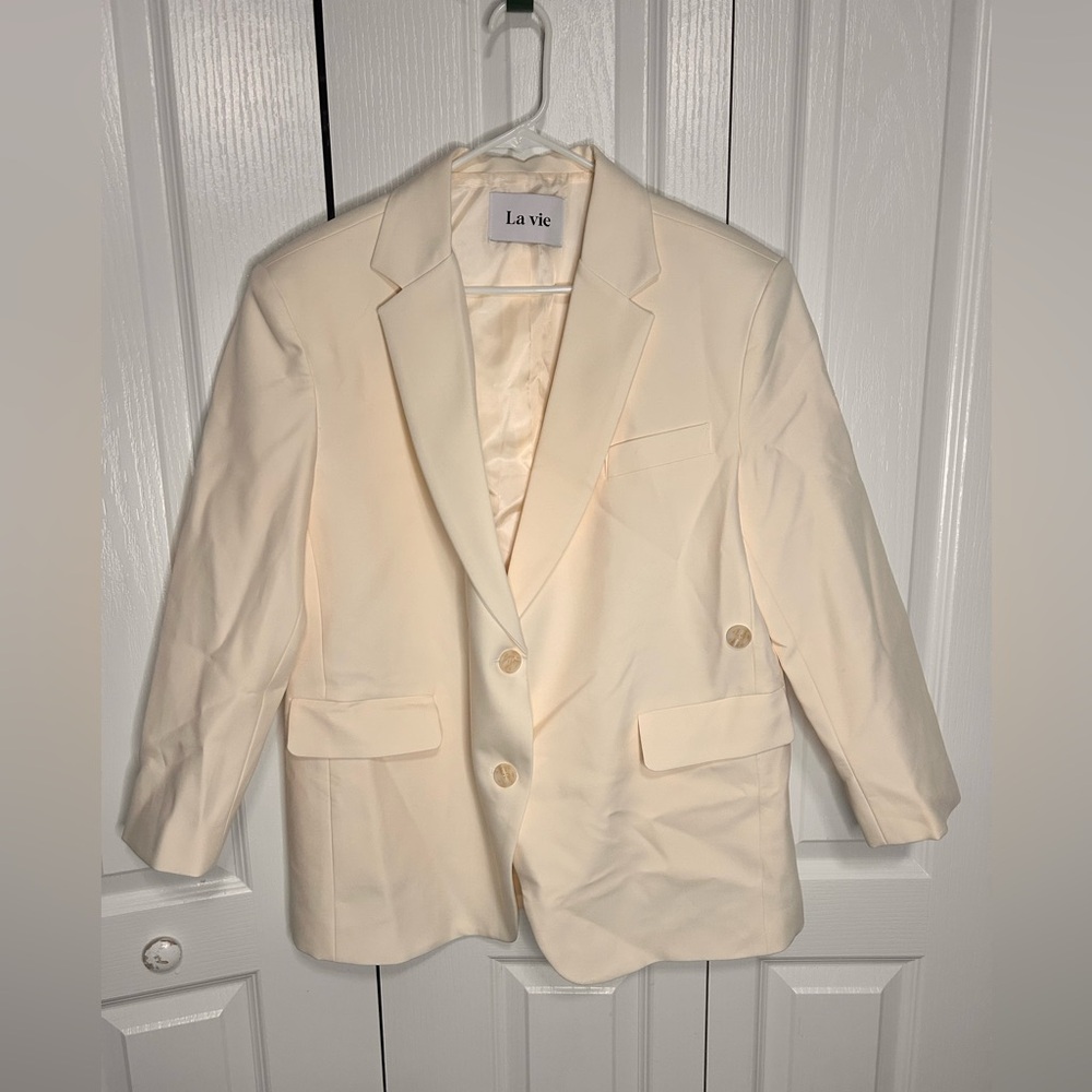 La Vie Women's Medium M Cream‎ Collared Button Down Blazer NWOT Pockets